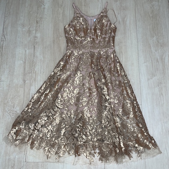 DRESS THE POPULATION Blair Embellished Fit & Flare Dress Small GOLD/NUDE  0176 - Picture 4 of 10